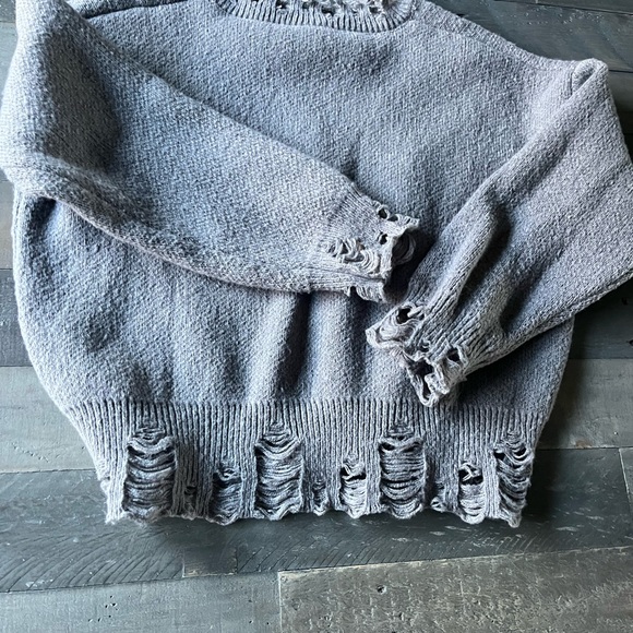 ROMWE Gray Distressed Skeleton Sweater - Picture 9 of 10